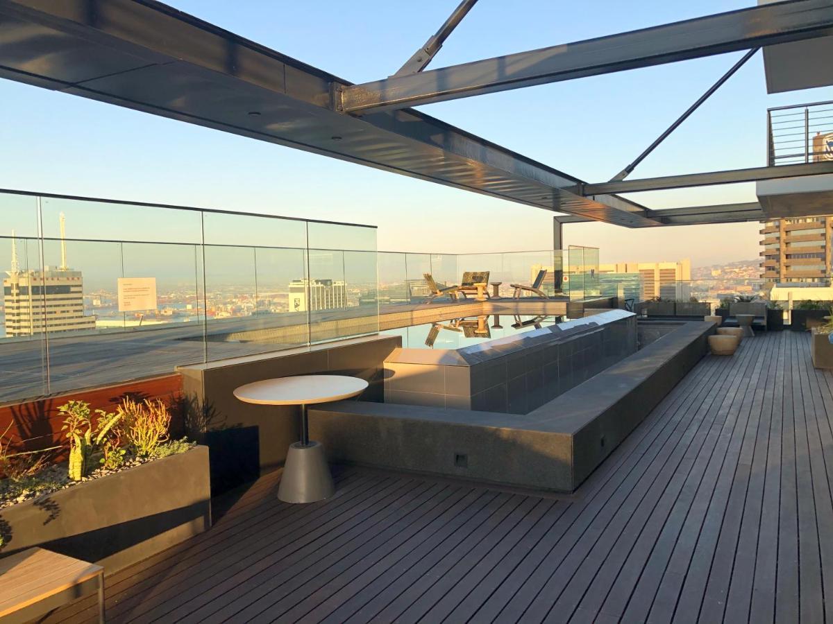 16 On Bree Luxury Studio Apartment With City Mountain Sea Views Kapsztad Zewnętrze zdjęcie